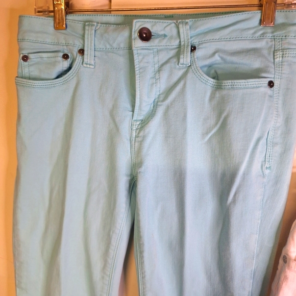 Two Pair of Slim Leg Jeans White/ Light Teal Size 6p - Picture 3 of 9